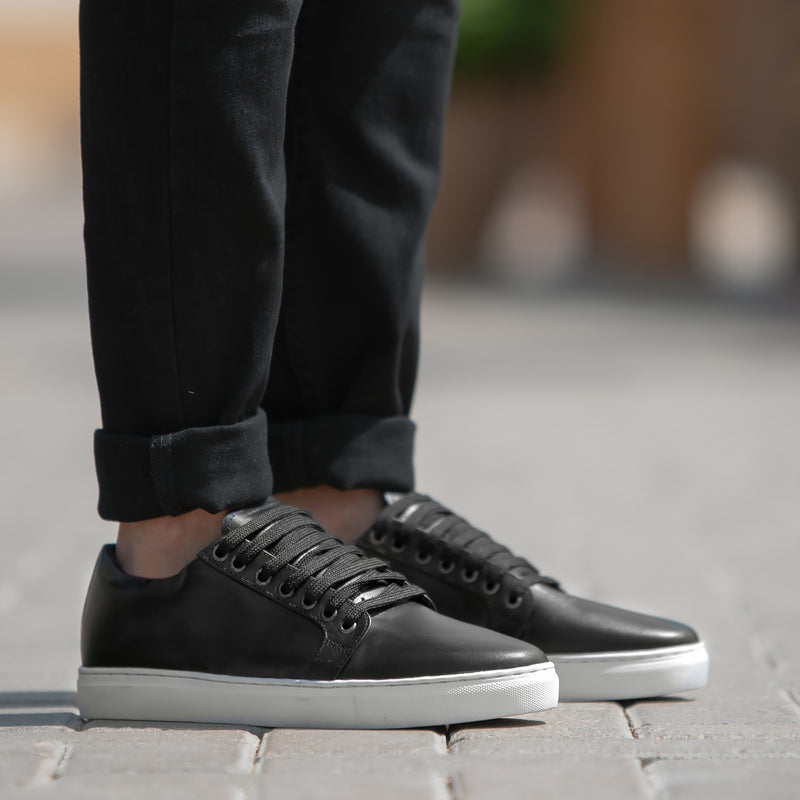 Murphy Low Top Black Leather Sneakers
