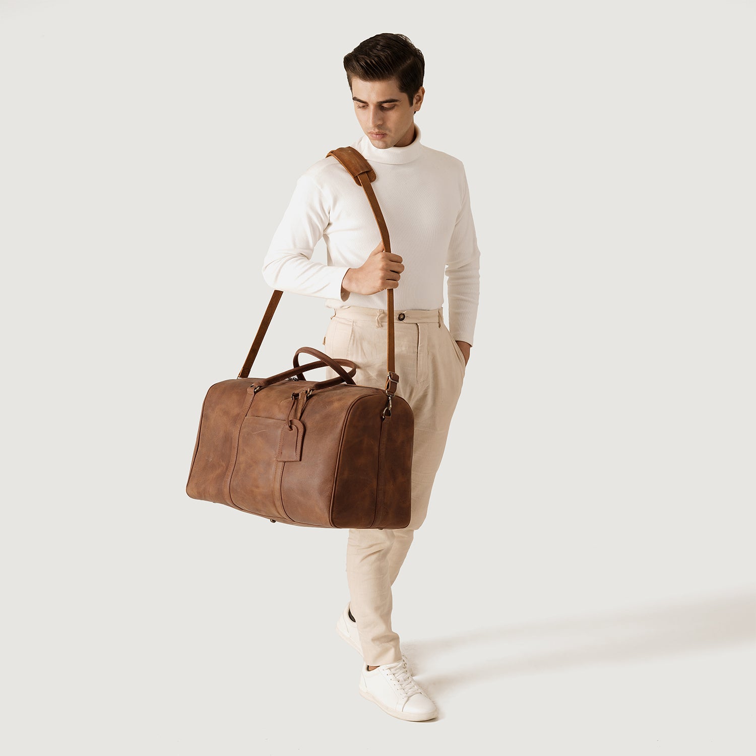 The Darrio Vintage Tan Brown Leather Duffle Bag